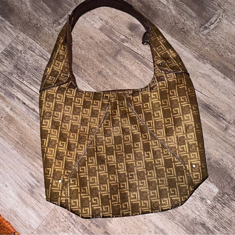 LIZ CLAIBORNE HOBO bag